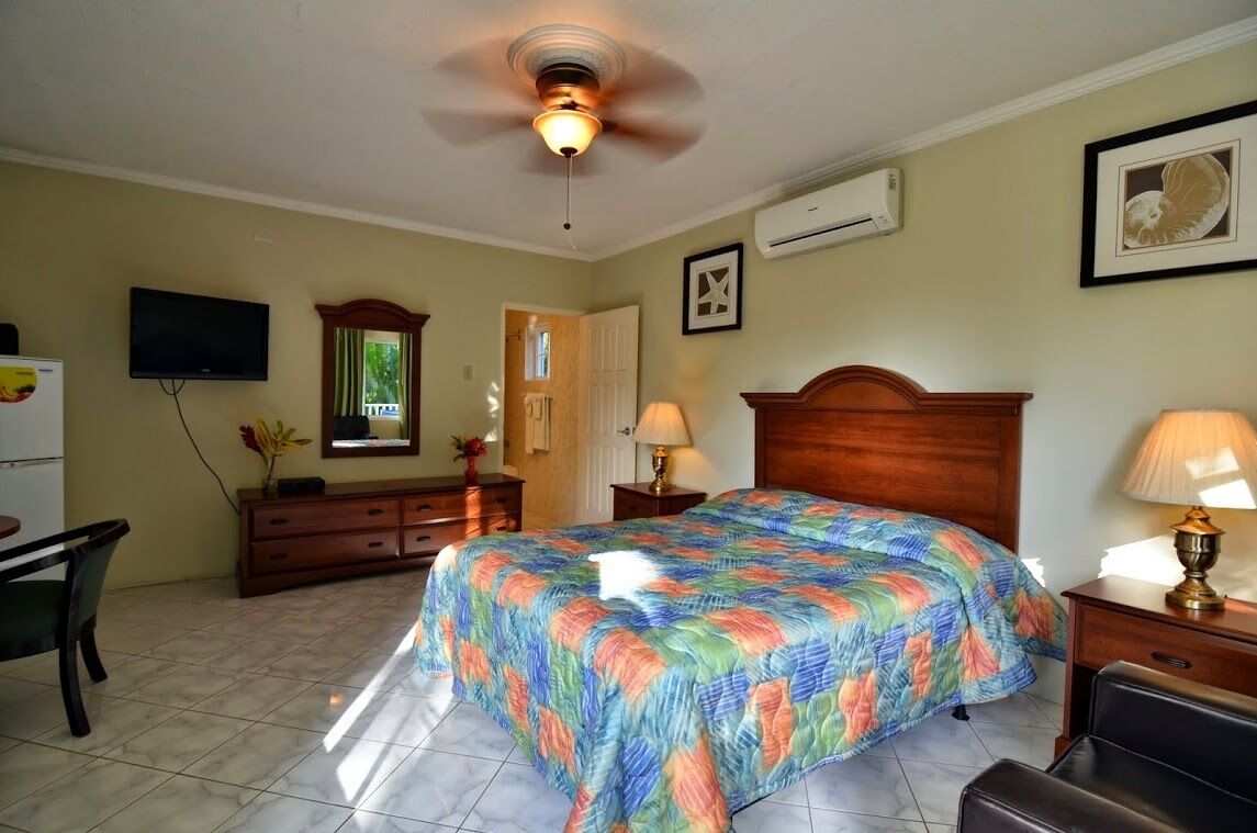 Peralatan tempat tidur premium, peti besi dalam bilik 