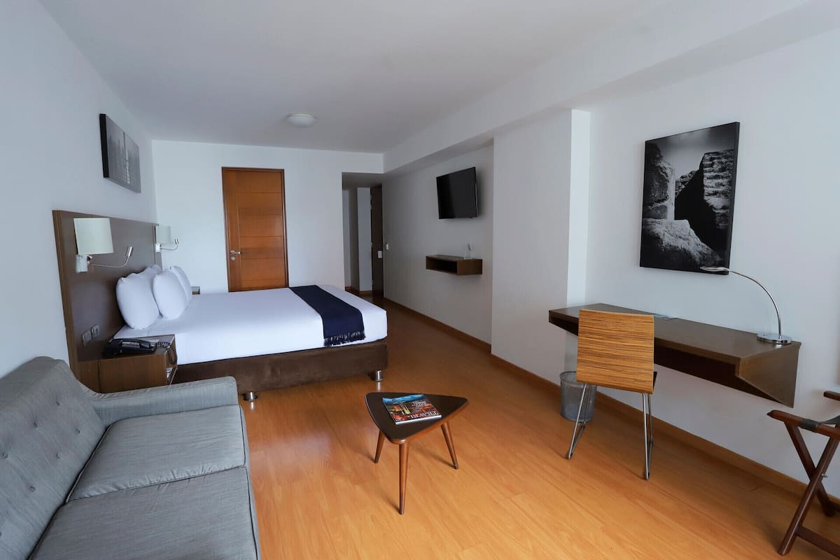1 bedroom, minibar, in-room safe, desk