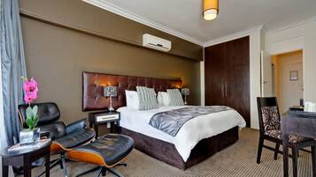 1 bedroom, in-room safe, individually decorated, desk