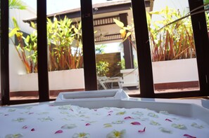 2 piscinas al aire libre, sombrillas, tumbonas