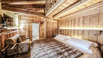 Superior Double Room | Desk, free WiFi, bed sheets