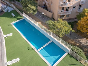 Outdoor pool, pool loungers - Apartaments AR Espronceda (Blanes)