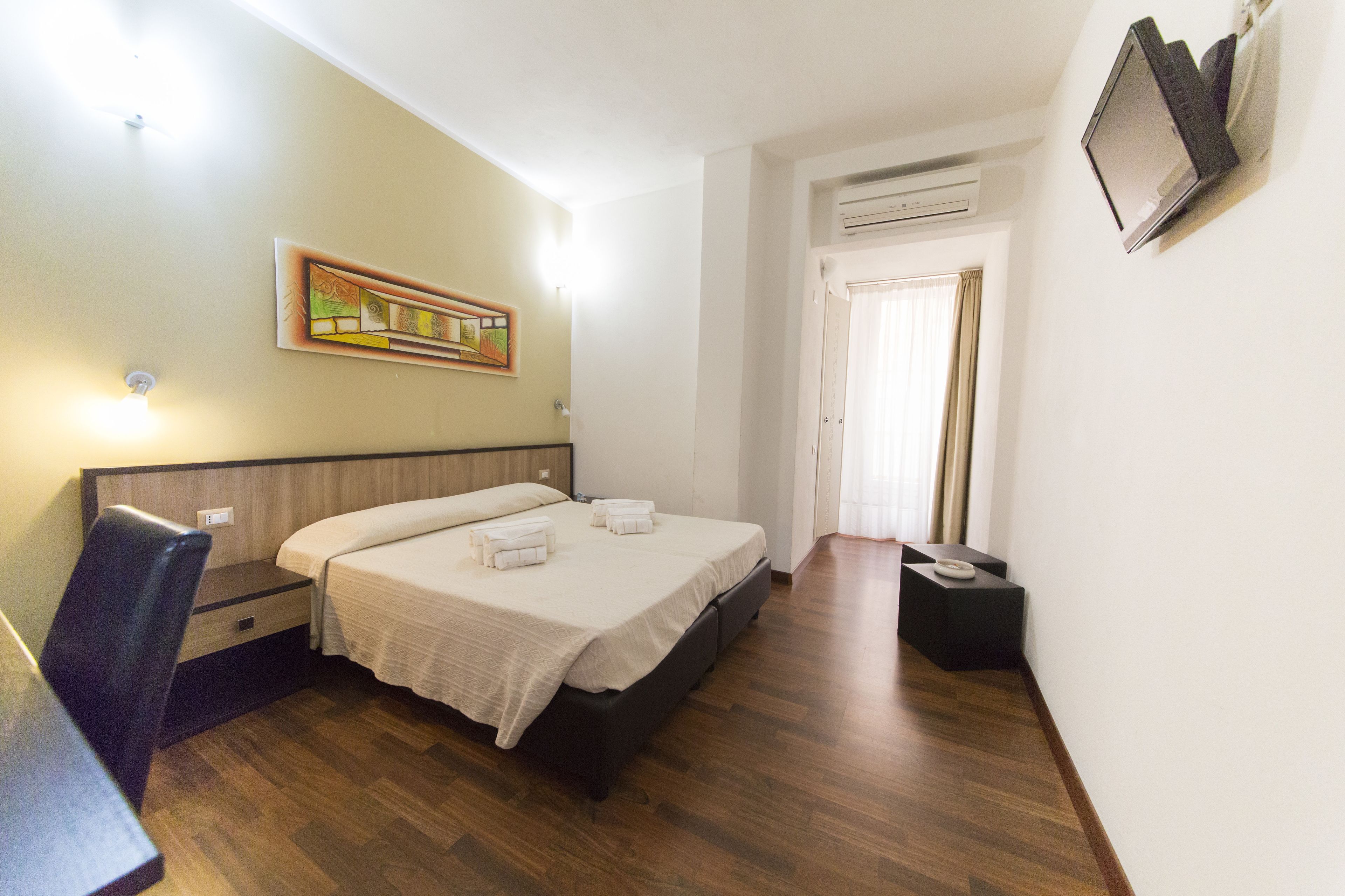 Photo - Lewisrooms Domo