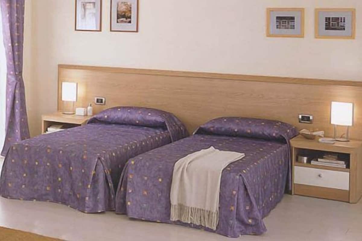Standard-Dreibettzimmer
