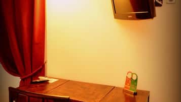 Minibar, desk, soundproofing, free cribs/infant beds
