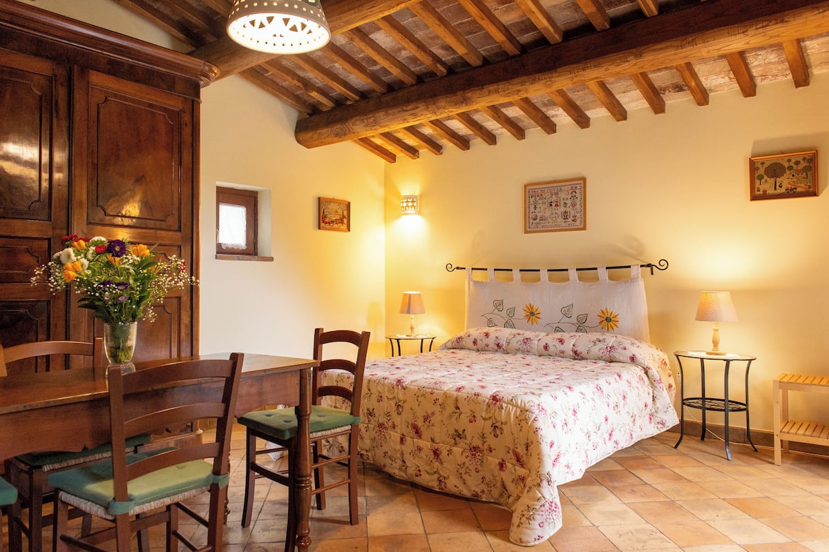 Chalet, 1 Bedroom | Living room | 20-inch LCD TV with cable channels, TV