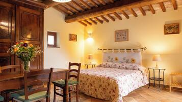 Chalet, 1 camera da letto | Soggiorno | TV LCD 20 pollici con canali via cavo, TV