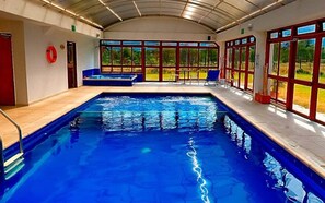 Piscine couverte, piscine extérieure