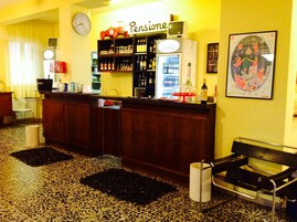 Bar (en el alojamiento)