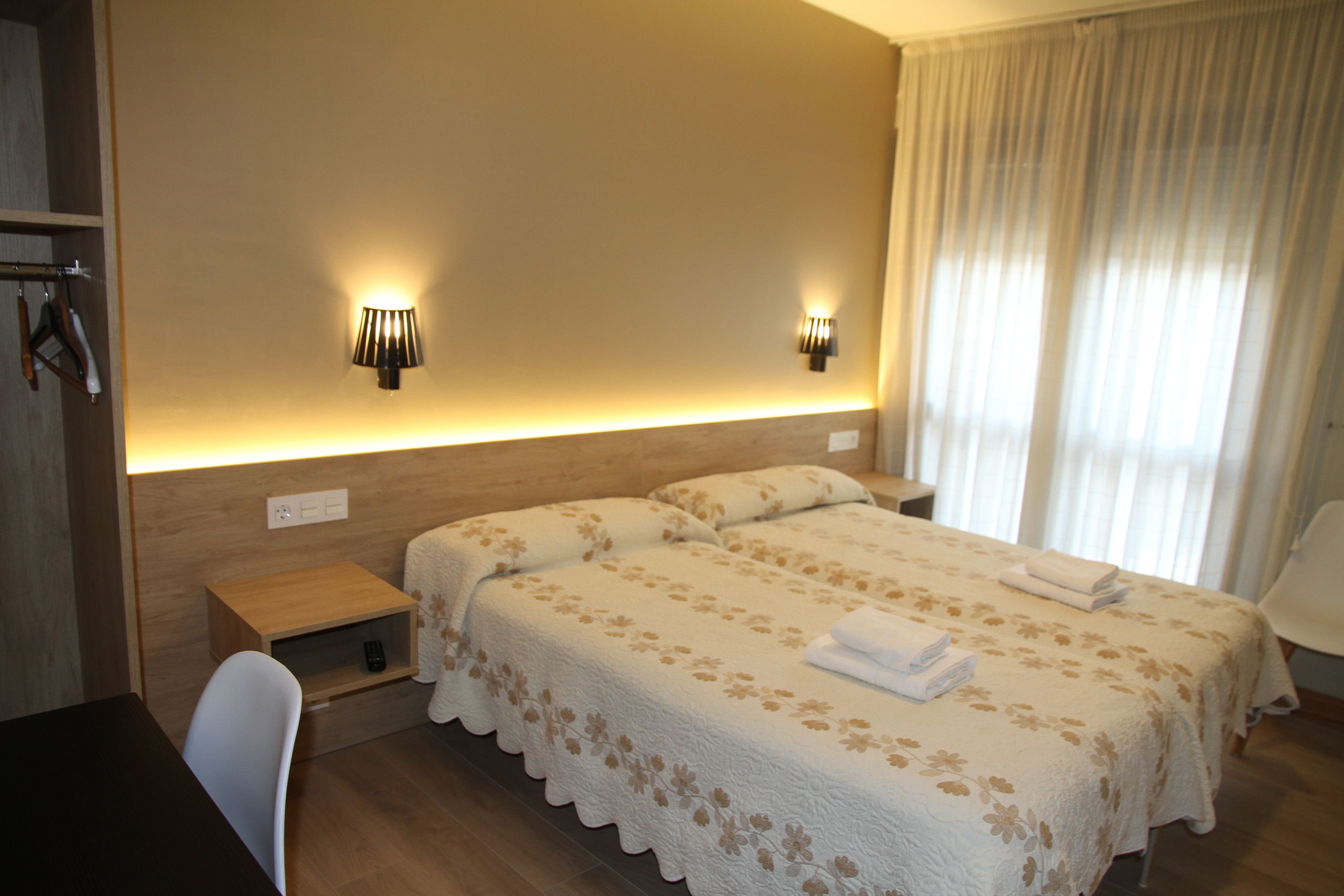 经济 双人房（一张双人床或两张单人床）不含早餐 具有私人浴室 | 高档床上用品、隔音、熨斗/熨板、免费婴儿床