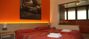 Hostal Acella