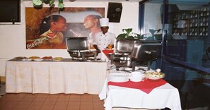 Dining - Blue Hut Hotel (Nairobi)