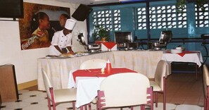 Free daily breakfast  - Blue Hut Hotel (Nairobi)