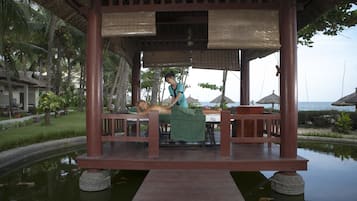 Soins corporels, enveloppements corporels, gommages corporels