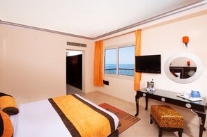 Premium bedding, in-room safe, desk, iron/ironing board