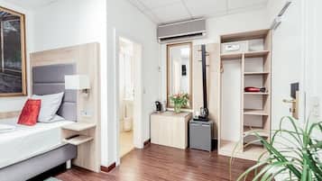 Superior-Einzelzimmer, 1 Einzelbett, Nichtraucher, Kühlschrank | Allergikerbettwaren, Schreibtisch, Verdunkelungsvorhänge, Babybetten