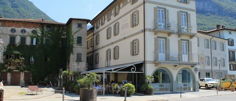 Fachada da propriedade