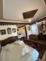 Suite | Coffres-forts dans les chambres, bureau, Wi-Fi gratuit