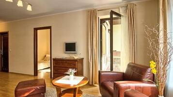 Appartement Standard, 1 chambre, vue montagne | Salle de séjour | Télévision