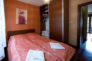 Standard Apartment, 1 Bedroom, Mountain View | 1 bedroom, premium bedding, cots/infant beds, free WiFi