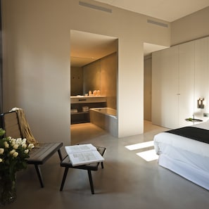 Rainfall showerhead, designer toiletries, hair dryer, bathrobes