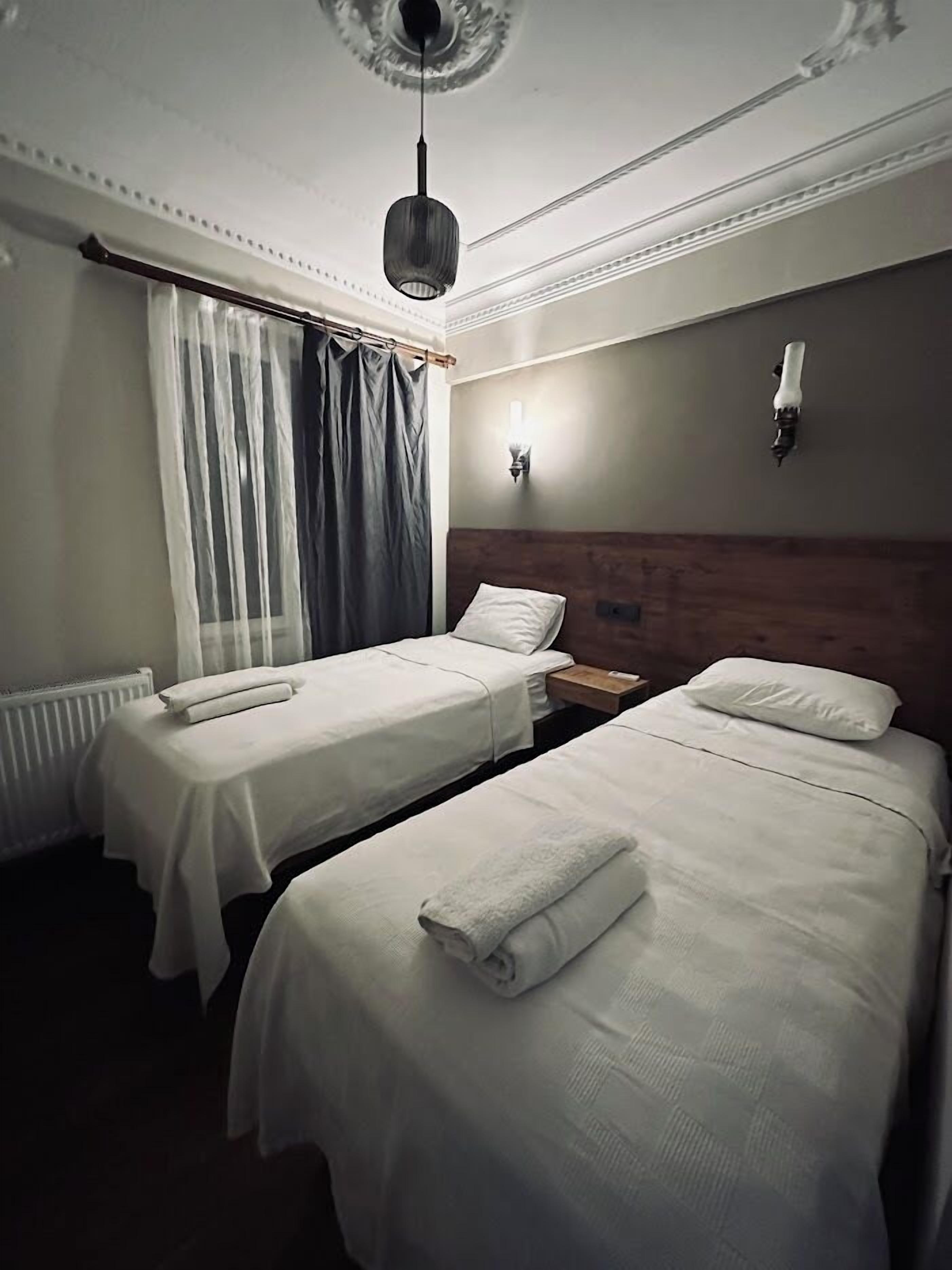 Phòng đôi hoặc 2 giường đơn Economy | Bộ đồ giường cao cấp, bàn ủi/dụng cụ ủi quần áo 