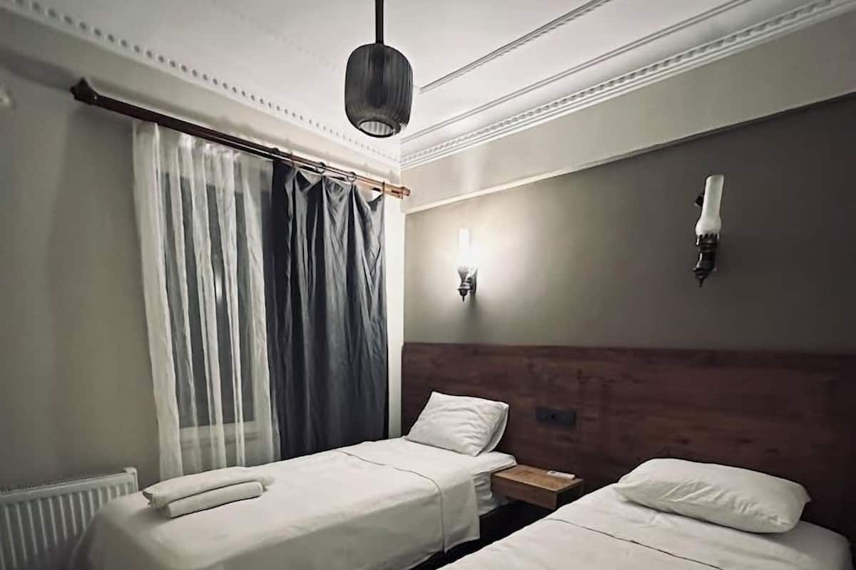 Phòng đôi hoặc 2 giường đơn Economy | Bộ đồ giường cao cấp, bàn ủi/dụng cụ ủi quần áo