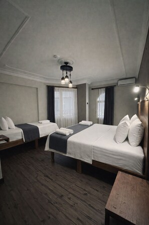 Premium bedding, iron/ironing board, free WiFi, bed sheets
