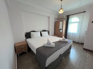 Comfort Double or Twin Room, Balcony | Premium bedding, iron/ironing board, free WiFi, bed sheets - Hotel Bella (Selçuk)