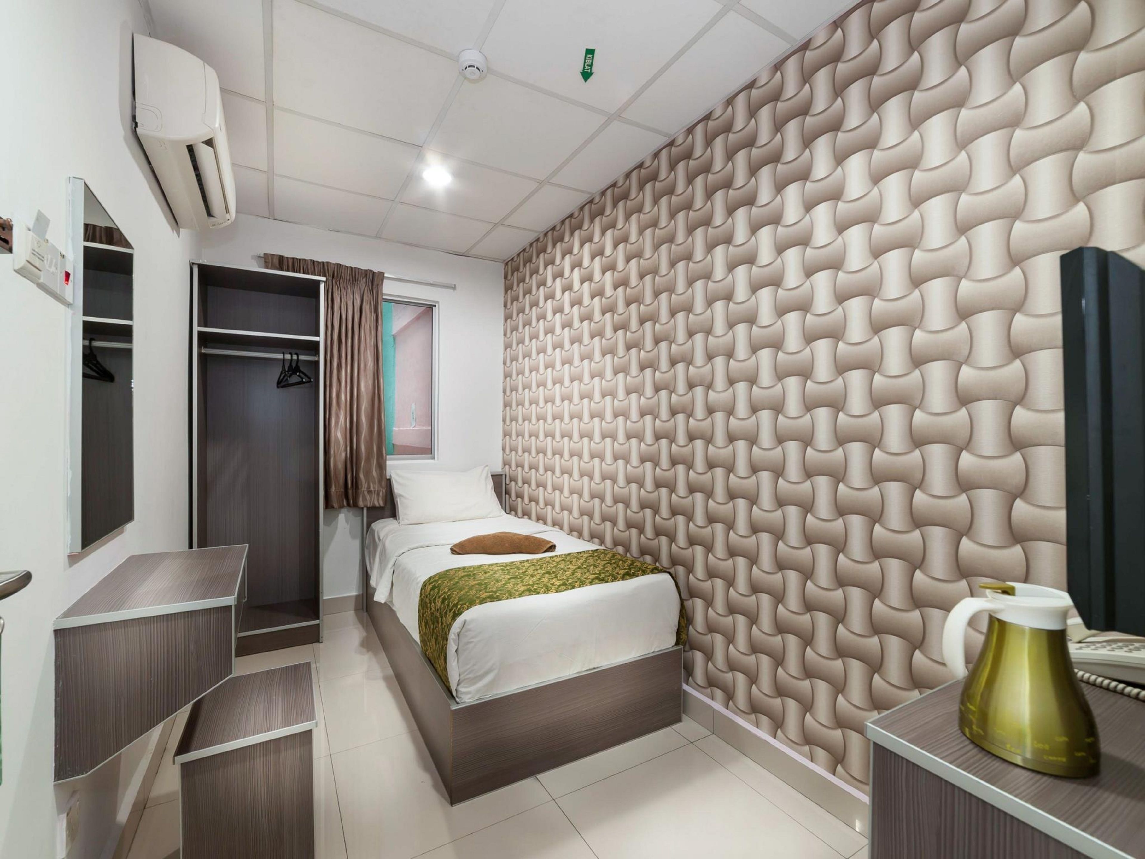 Superior Single Room - 1 Single Bed | Premium bedding, individually decorated, individually furnished