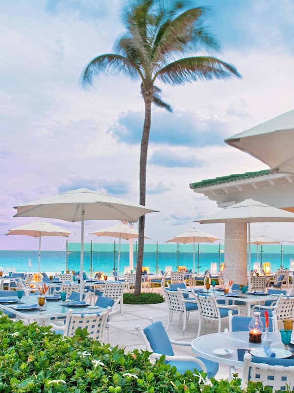 5 restaurants, breakfast, lunch, dinner served; international cuisine