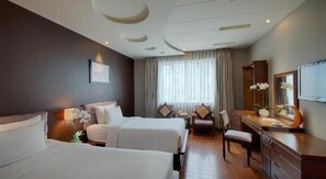 Minibar, in-room safe, desk, bed sheets