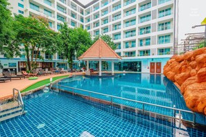 2 outdoor pools, pool umbrellas, sun loungers