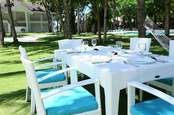 Outdoor dining