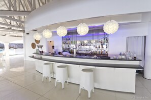 Bar (on property) - Pacific Cebu Resort  (Lapu-Lapu)