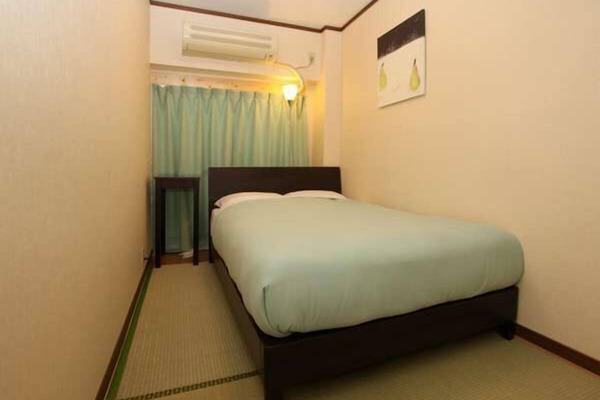 Blackout drapes, iron/ironing board, free WiFi