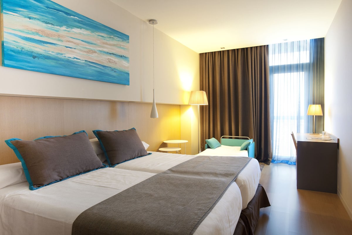 Triple Room, Balcony, Marina View | 1 bedroom, in-room safe, desk, laptop workspace