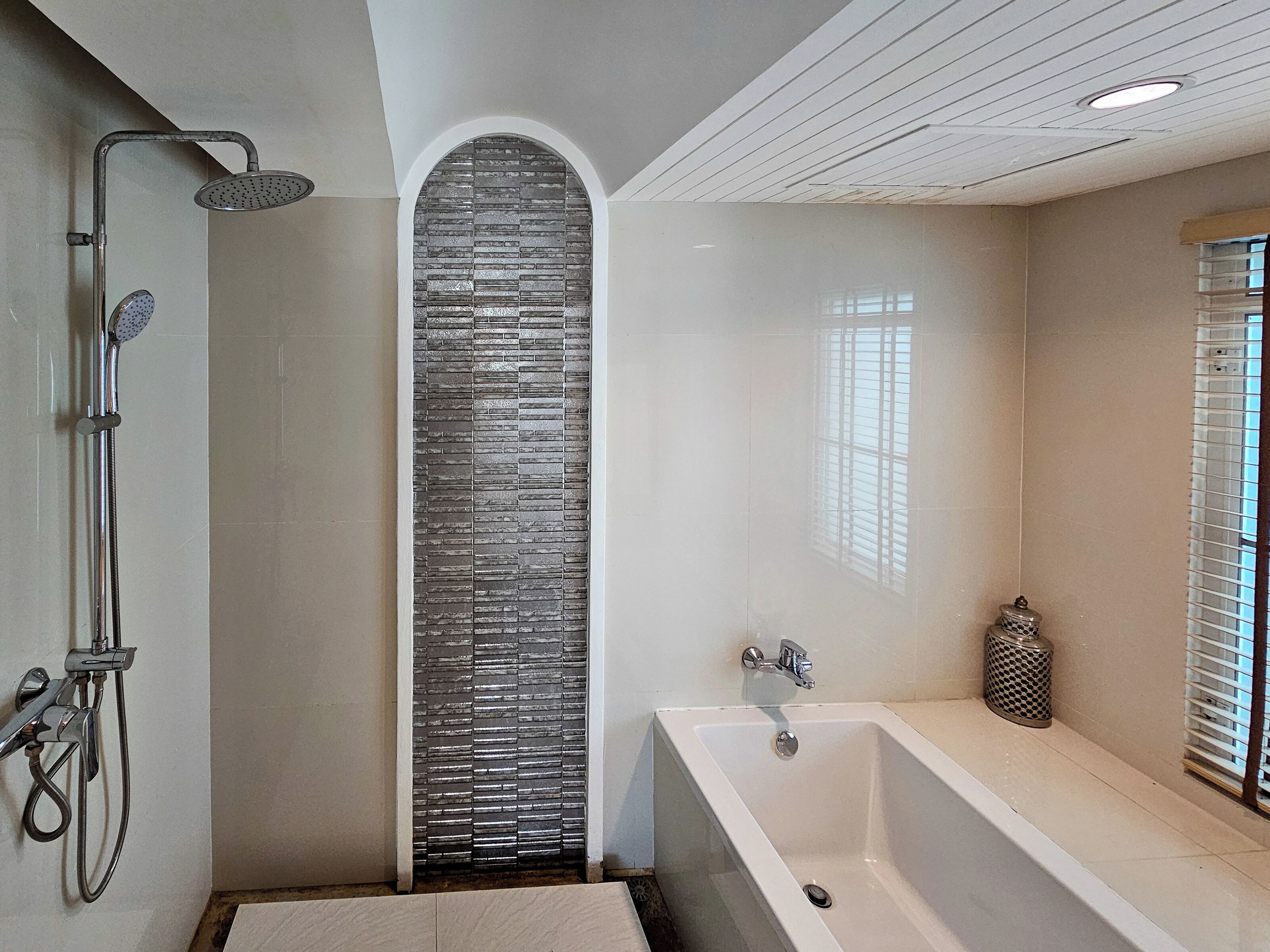 sea balcony | bathroom | shower, hair dryer, towels