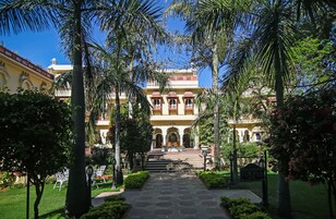 Entrada de la propiedad