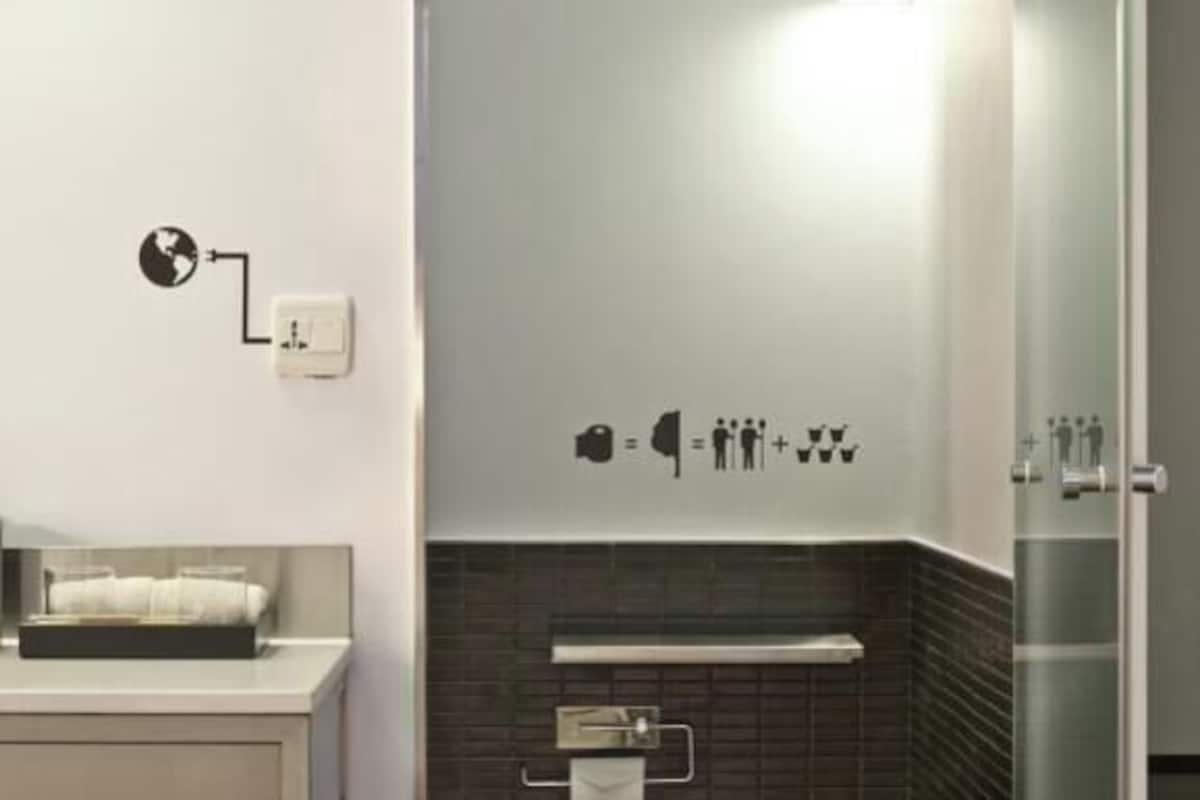 Dusj, regndusjhode, toalettartikler (inkludert) og hårføner