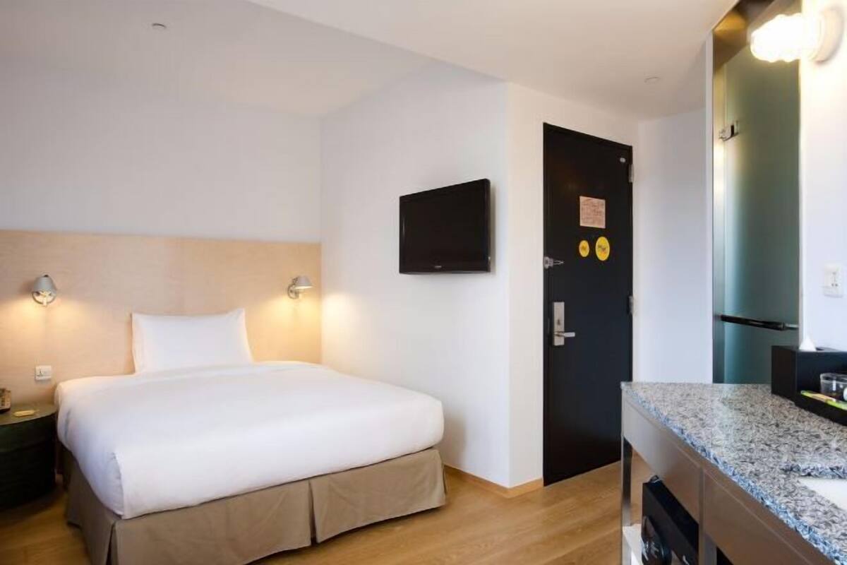 In-room safe, desk, iron/ironing board, free WiFi