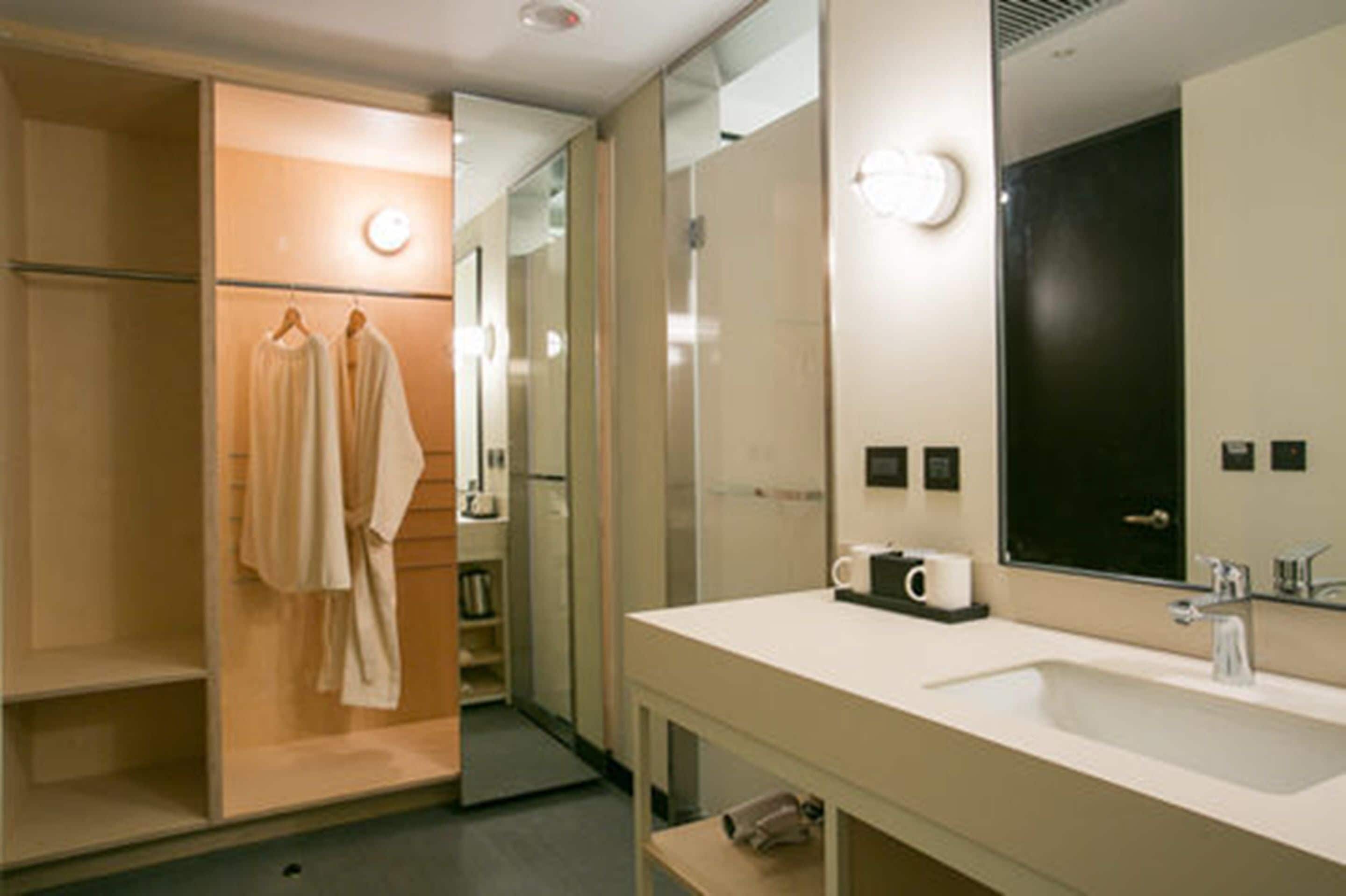 extra large twin | in-room safe, desk, iron/ironing board, free wifi