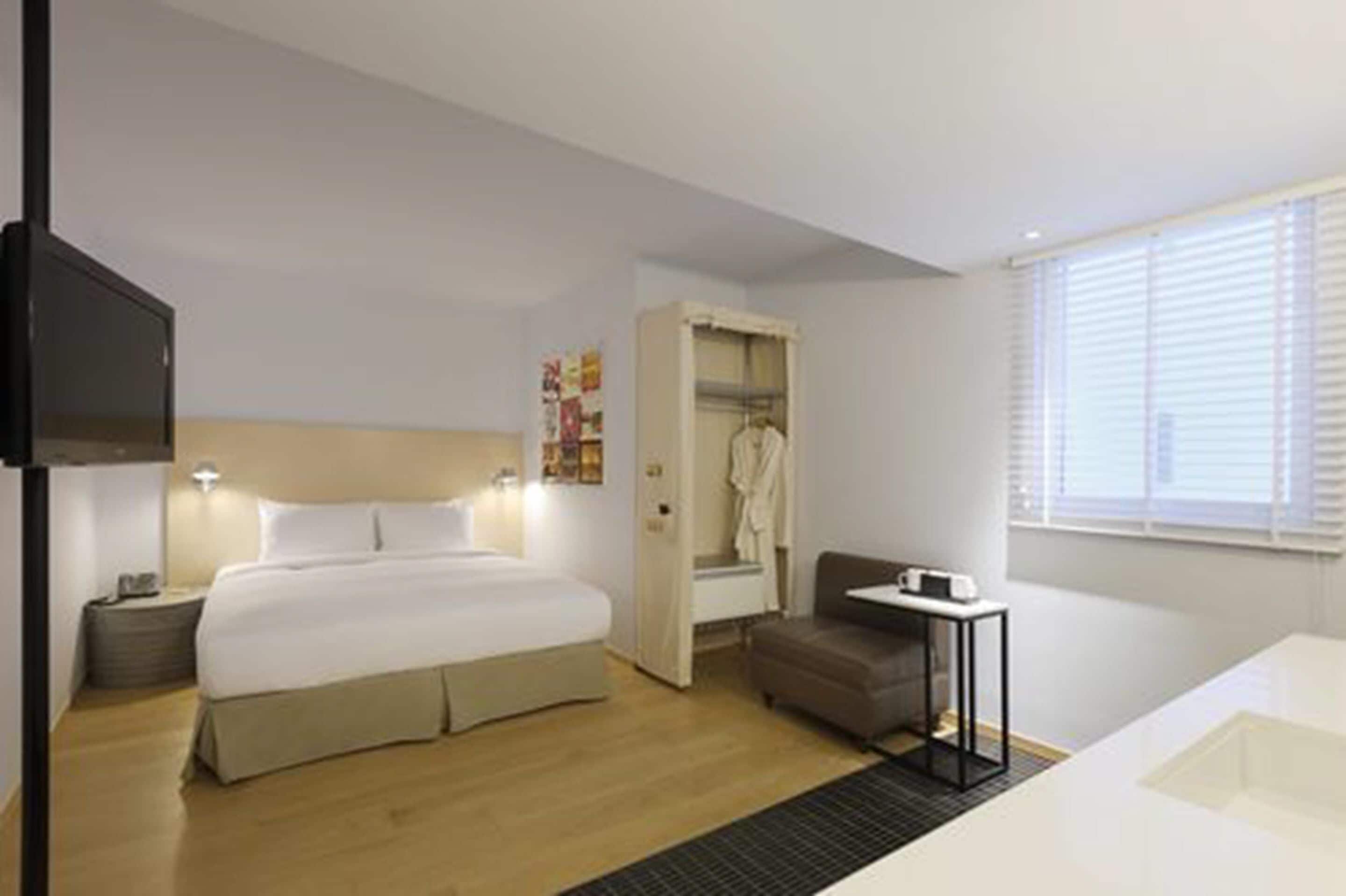 in-room safe, desk, iron/ironing board, free wifi