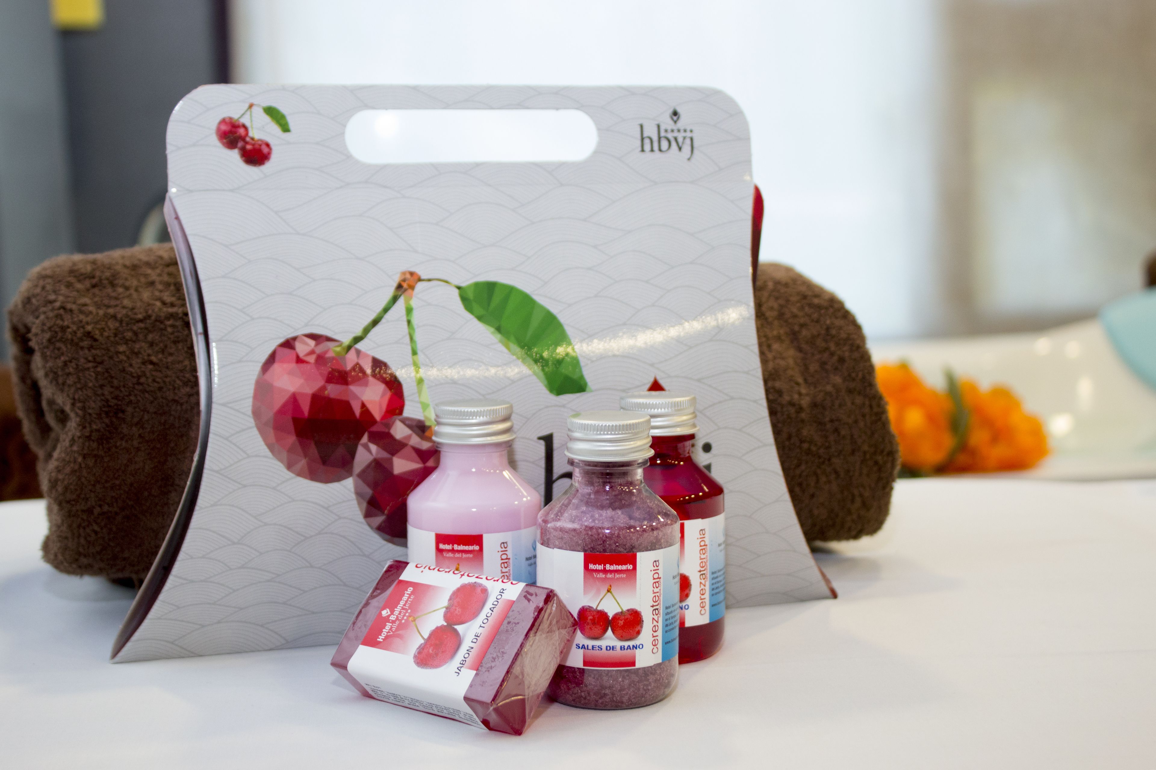 body treatments, hydrotherapy, aromatherapy, body wraps, body scrubs