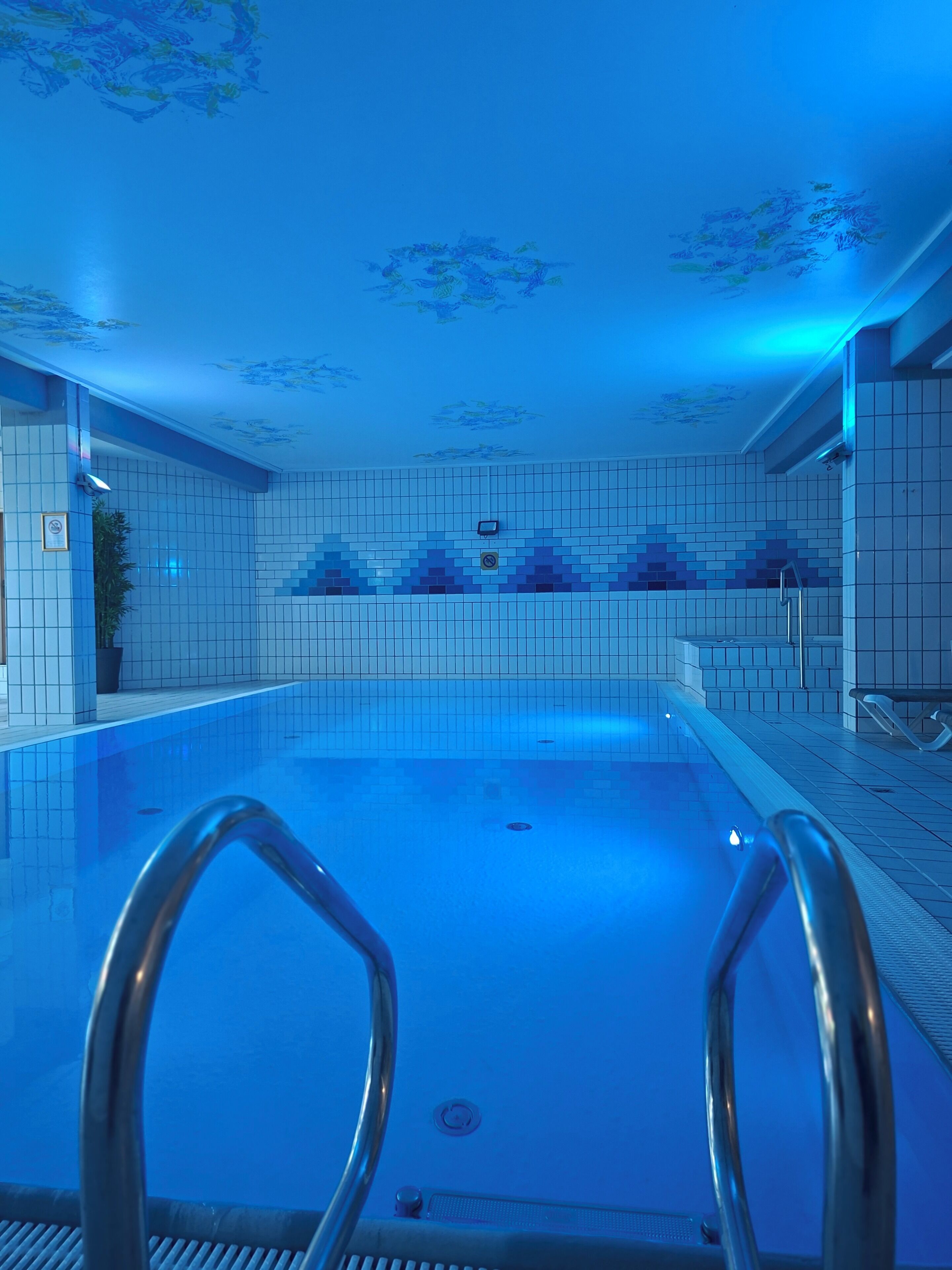 2 indoor pools, pool umbrellas, sun loungers