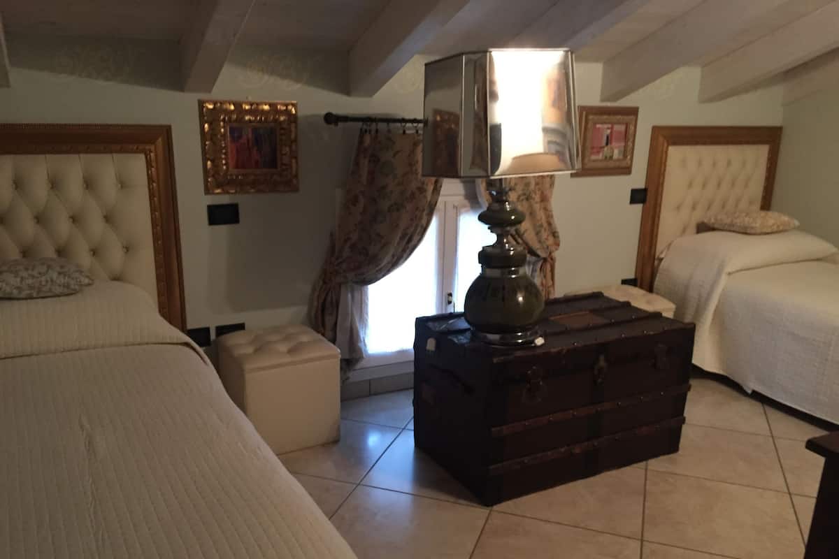 Habitación estándar, 2 camas individuales | Ropa de cama de alta calidad y camas con efecto memoria