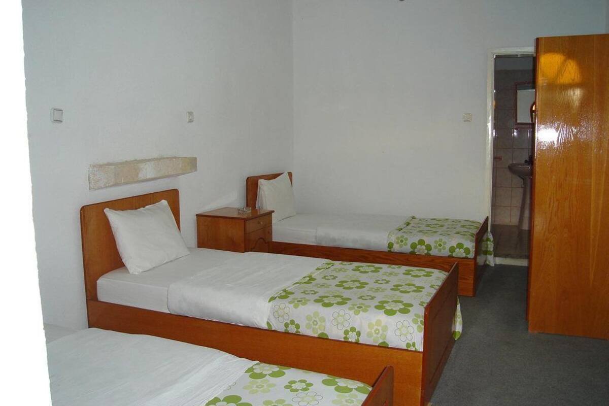 Triple Room | Soundproofing, iron/ironing board (on request), WiFi (free)