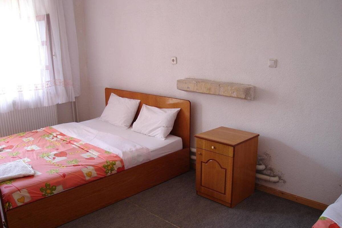 Double Room | Soundproofing, iron/ironing board (on request), WiFi (free)