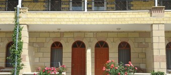 ウフララ アカール ホテル