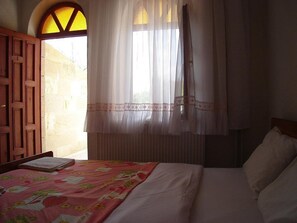 雙人房 | 獨特設計、獨特裝修、隔音、熨斗/熨衫板